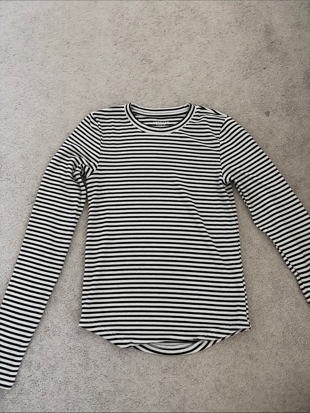 American Eagle Outfitters Black & White Striped Long-Sleeve Tee